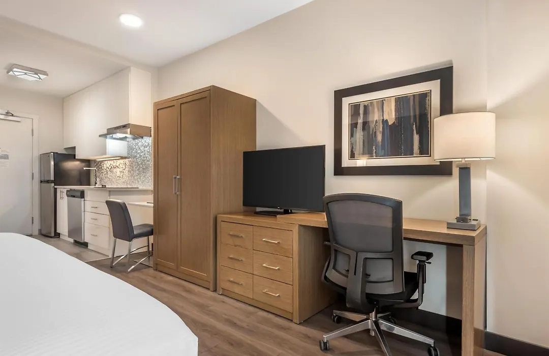 Executive Residency By Best Western Calgary City View North-1