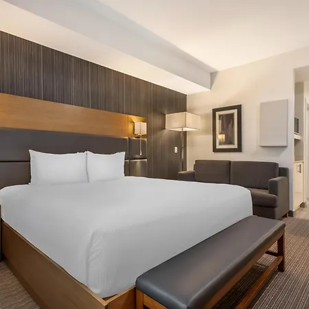Executive Residency By Best Western Calgary City View North-3